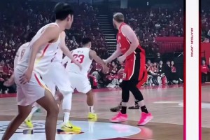 赵睿是在指谁？日本打出配合轻松得分，中国男篮禁区形同虚设……